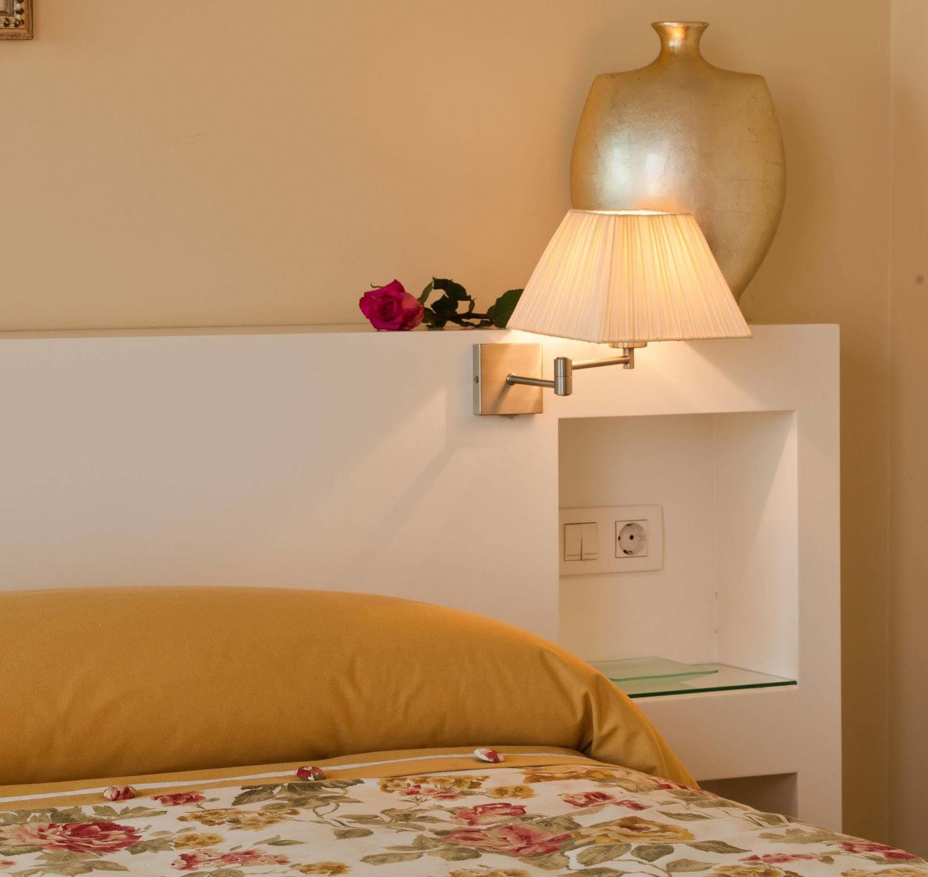 ויגו Hotel Puerta Gamboa מראה חיצוני תמונה