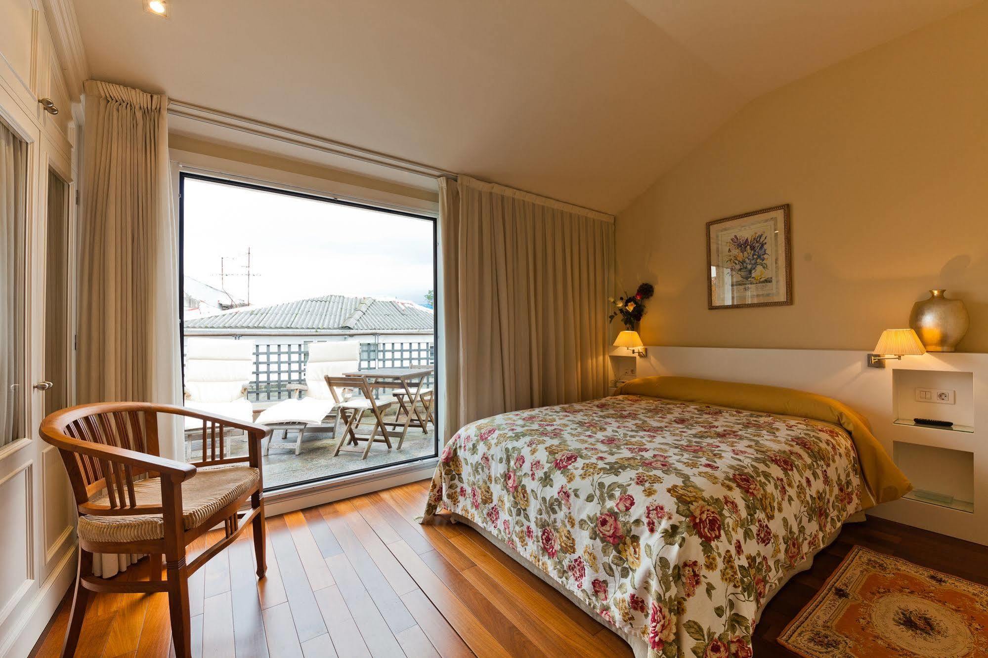 ויגו Hotel Puerta Gamboa מראה חיצוני תמונה